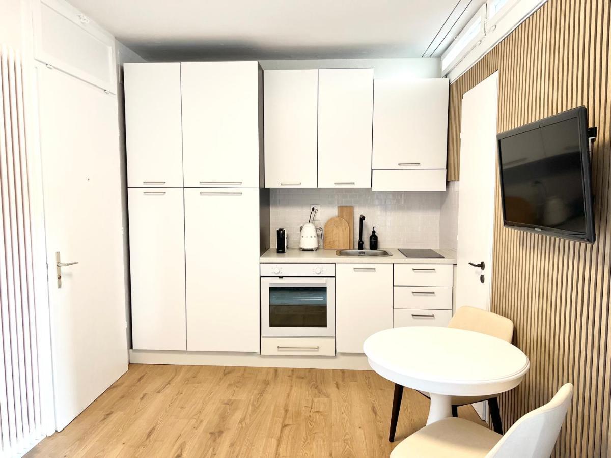 Bright Tiny Studio - Shared Pool & Sauna - Free Parking - Air Condition Muralto Dış mekan fotoğraf
