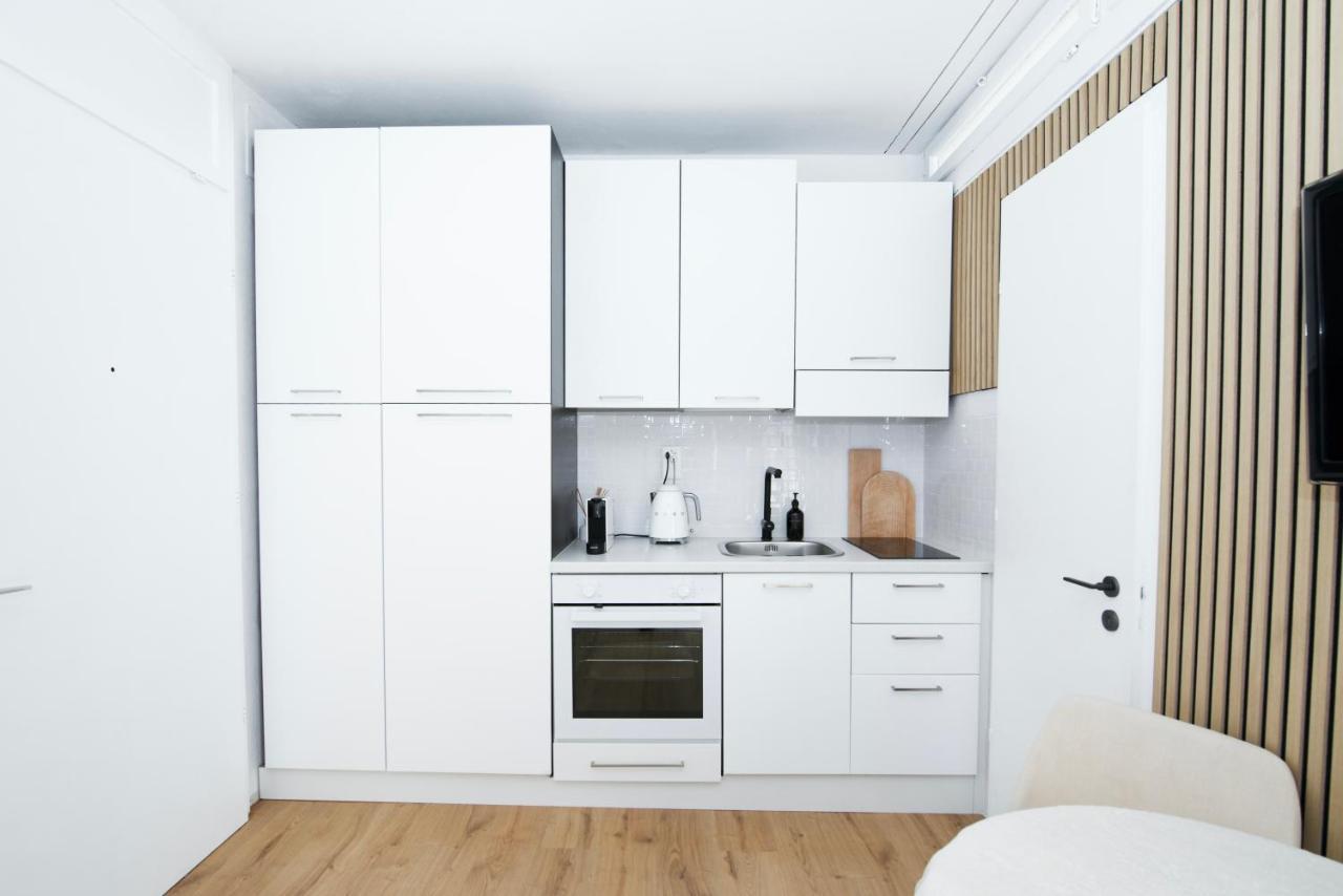 Bright Tiny Studio - Shared Pool & Sauna - Free Parking - Air Condition Muralto Dış mekan fotoğraf
